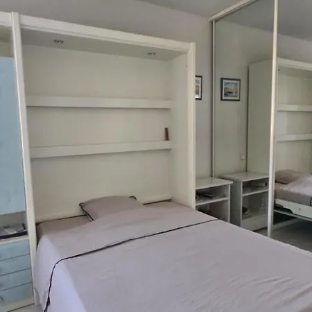 Appartement Bright With Terrace In Saint-raphael Saint-Raphaël