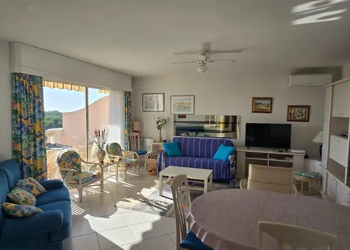 Bright With Terrace In Saint-raphael *