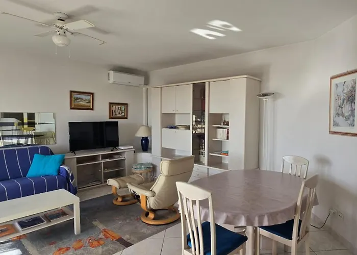 Bright With Terrace In Saint-raphael Saint-Raphaël