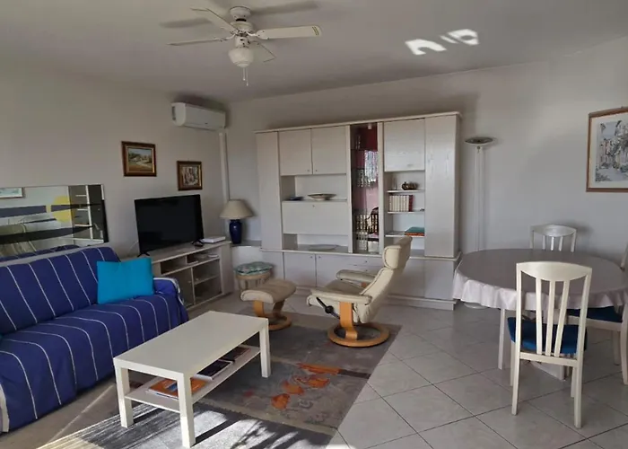 Bright With Terrace In Saint-raphael